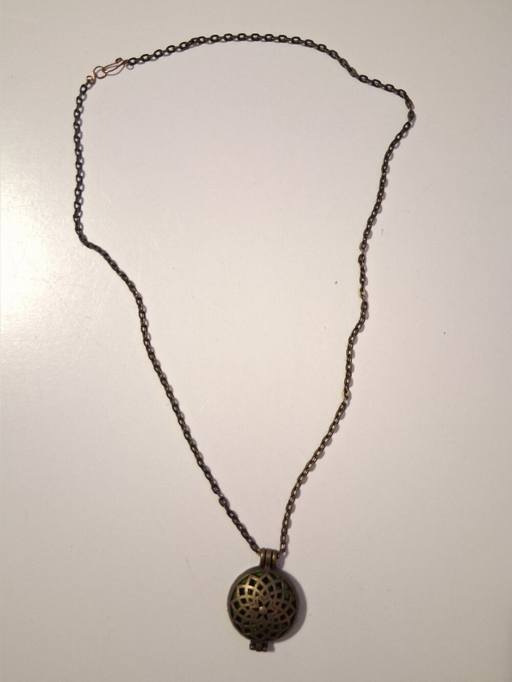 Vintage-Style Round Locket Necklace in Antique Brass - Women Jewelry